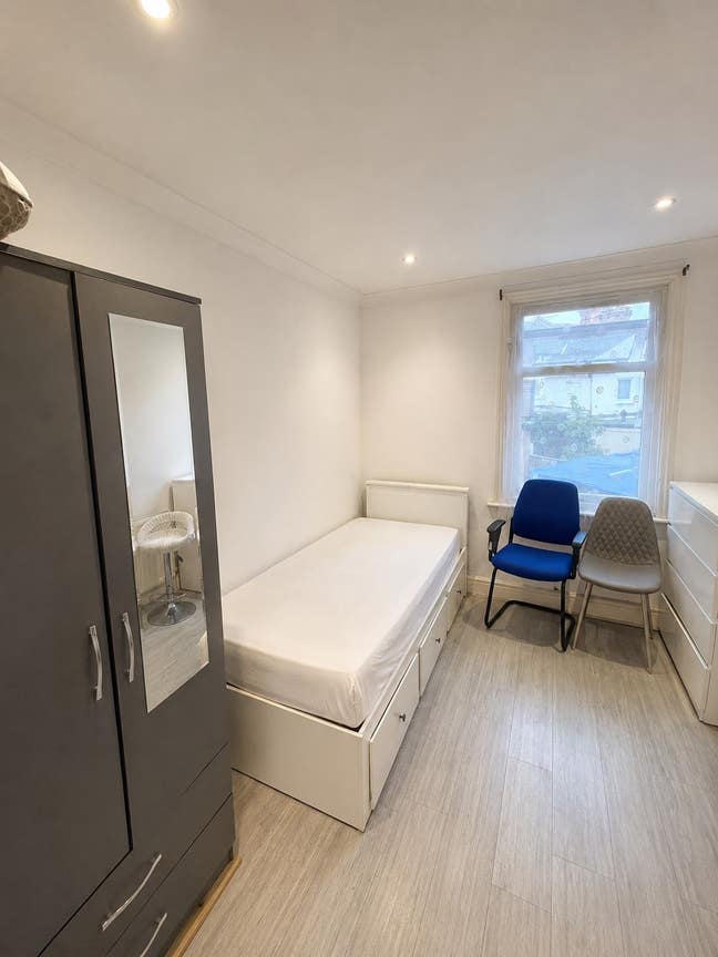 Single Room Available In East ham|All bills includ Main Photo