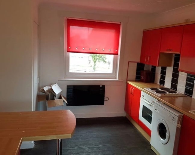 One Bedroom Available in Two Bedroom Flat Main Photo