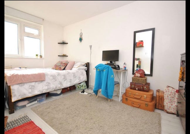 Double Room available  Main Photo