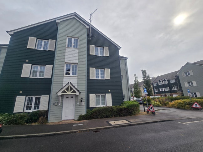 2 bedroom flat Main Photo