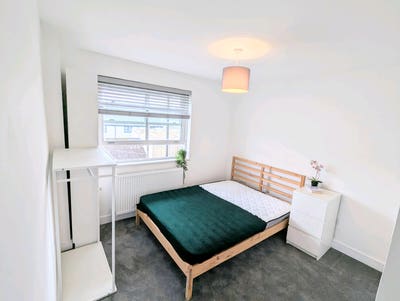 Double and Single rooms in an awesome house!  Main Photo
