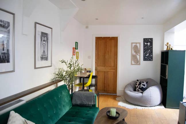 2 Bed Flat, Biscay Road, W6 Main Photo