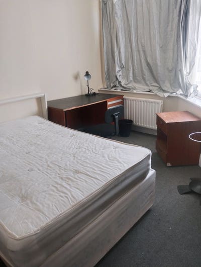 Room option for student budget friendly Main Photo