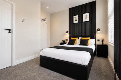 ✨ Close to Hospital-  &pound;0 Deposit -  Ensuite Room Main Photo