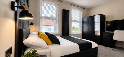 ✨ Close to Hospital-  &pound;0 Deposit -  Ensuite Room Main Photo