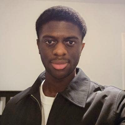 Hi,  Im a 23 year old professional looking ... Main Photo