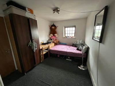Large En Suite double w/ all bills & free parking Main Photo