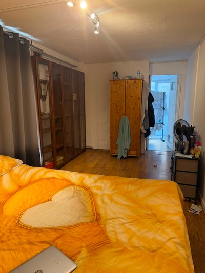 Large Double room Main Photo