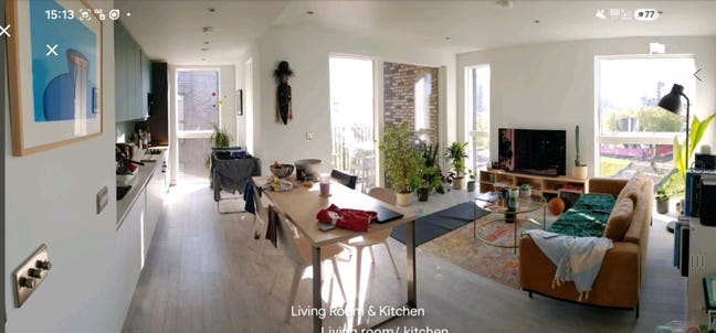 Top floor, amazing views - double bedroom  Main Photo