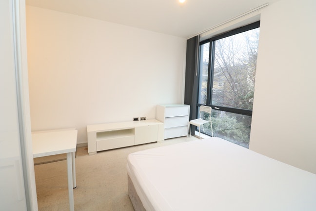 🏡 Modern Greenwich Rooms with Garden Access 🏡 Main Photo