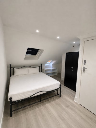 Studio Flat In East Ham |Couples Ok|All Bills Inc. Main Photo