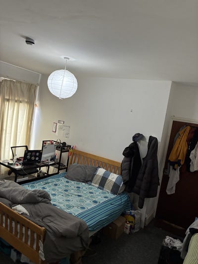Bright Double Room to Rent in Great Location Main Photo