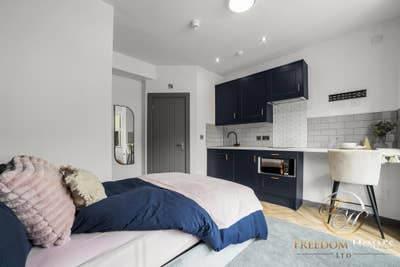 Studios in Bourne Street 🤩 Main Photo
