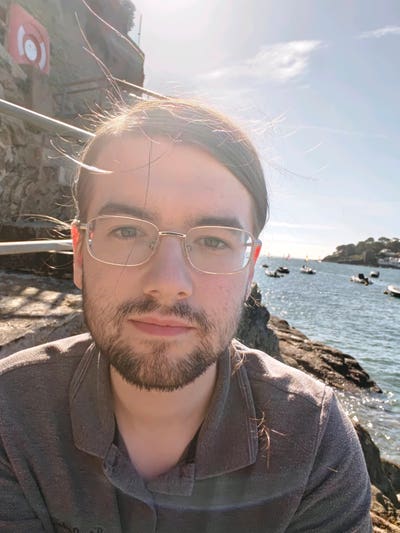 Young professional looking for room in Bristol  Main Photo