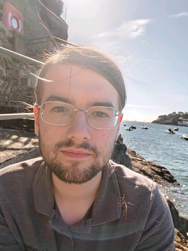 Young professional looking for room in Bristol  Main Photo