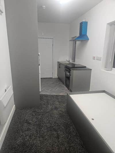 Newly Refurbished Studio to Let – ST6 Main Photo