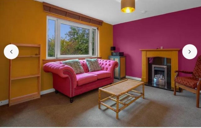 Double bedroom available in 2bhk furnished flat Main Photo