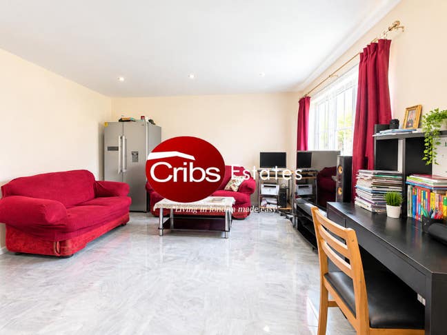 Double Room to rent In Mitcham CR4/ Couple Welcome Main Photo