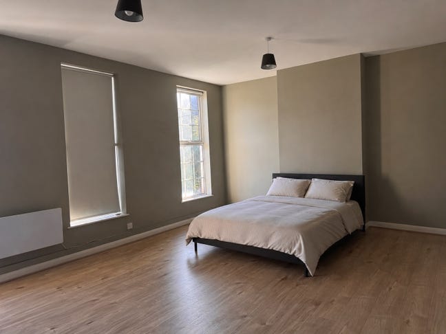 Spacious Double Room Cheam, Sutton – &pound;550 / &pound;950 Main Photo