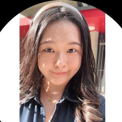 Professional Female seeks a single or double room Main Photo