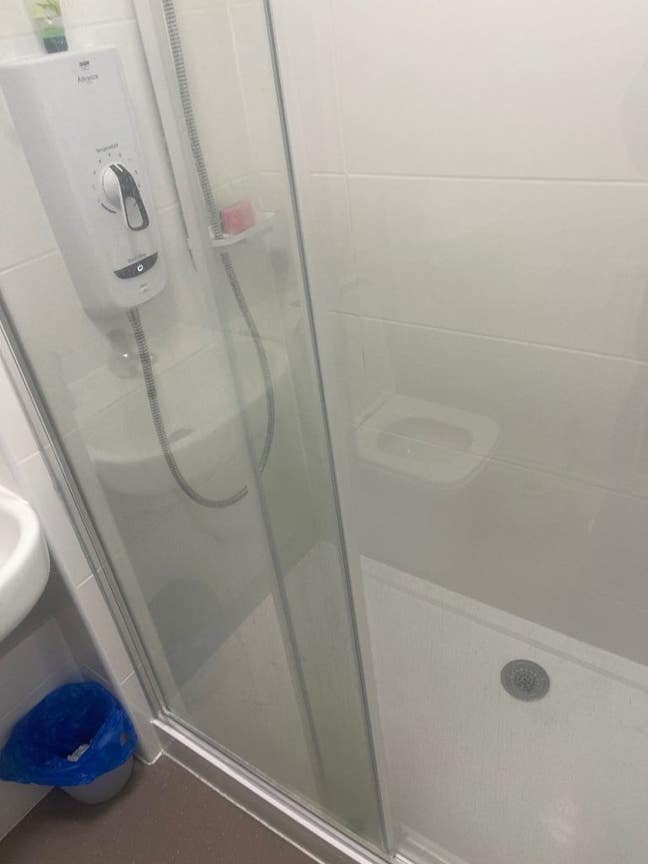 Beautiful Double Room – UB1 2QD Main Photo
