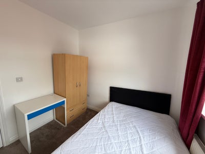 Professional  Executive Rooms in Chorlton Main Photo