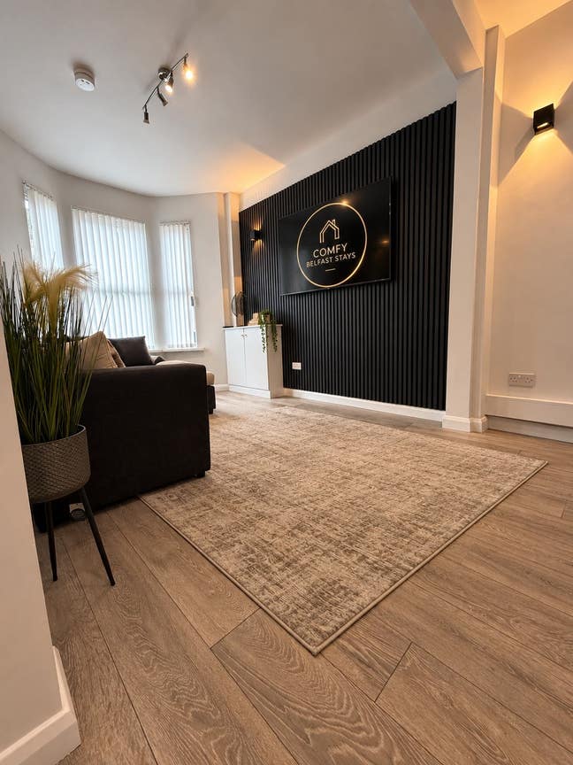 2 bed lux house  Main Photo