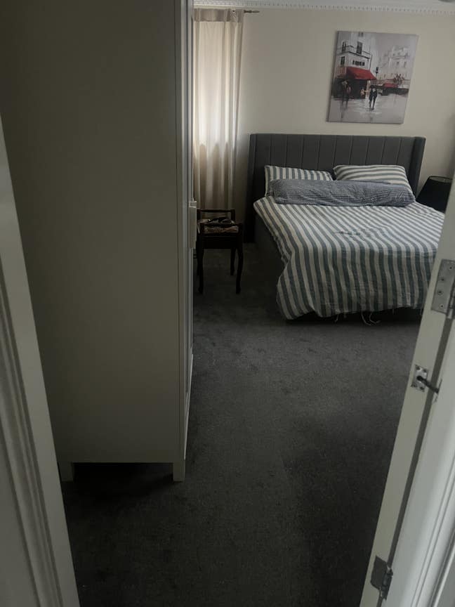 Large fully furnished room or live out lodger Main Photo