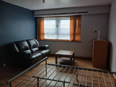 Pokoj do wynajcia dla Polskiej pary. Main Photo