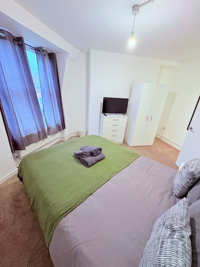 New 2 Bed Flat to let 8 mins from Fulham Broadway Main Photo