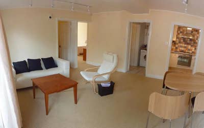 Modern 2 double bed flat  Main Photo