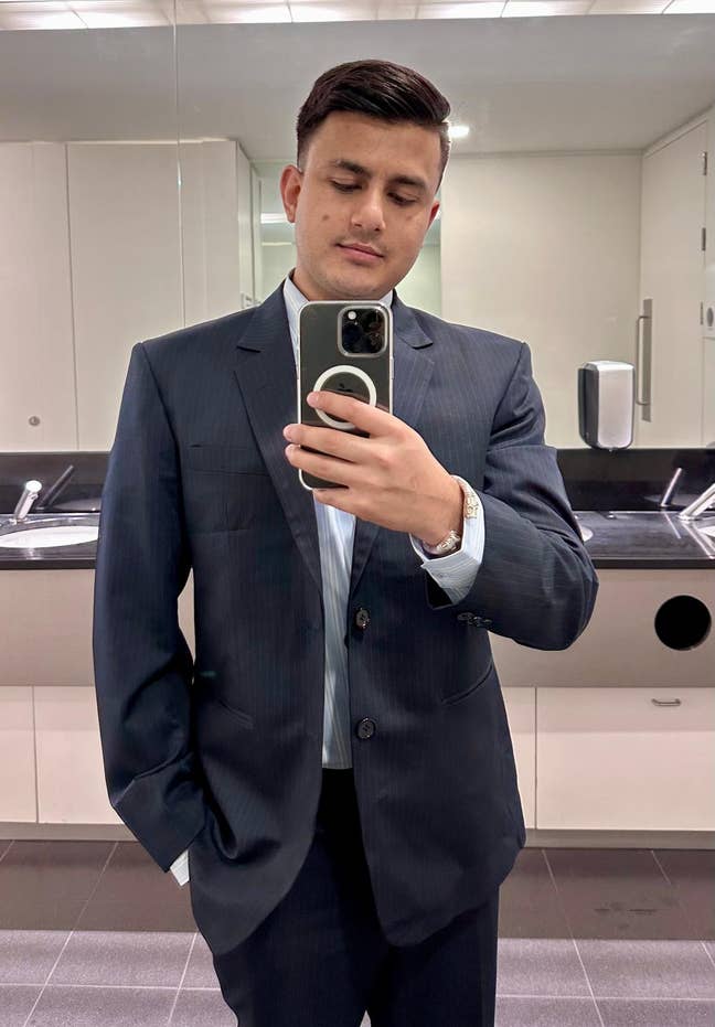 Clean, Quiet Professional (28M) Seeking Room/Buddy Main Photo
