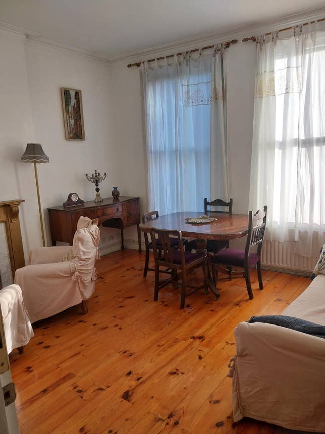 Double Room in Kensington Flat Main Photo