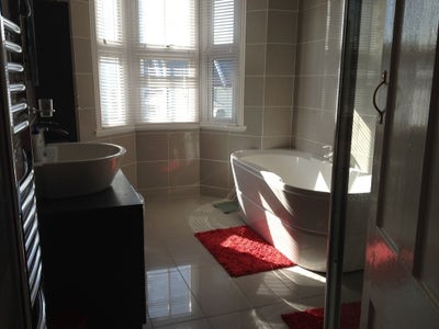 Beautiful furnished 4-bedroom Brighton townhouse – Main Photo