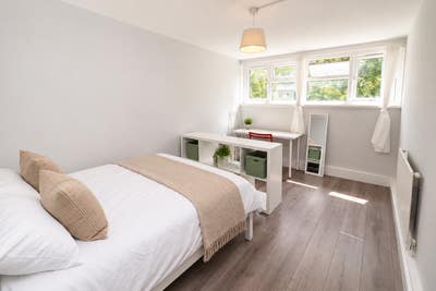 💫 Your West London Base |White City• Notting Hill Main Photo