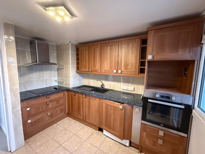 Spacious 2 bedroom flat available in Enfield Main Photo