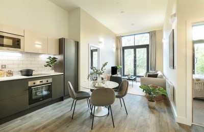 Urgent: Female Professional Flatmate  Main Photo