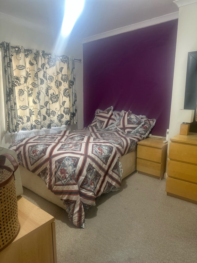 Fully furnished double room in B28 Main Photo
