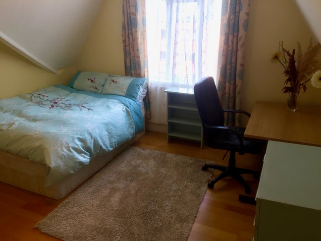 A lovely large double. Quiet, clean and peaceful. Main Photo