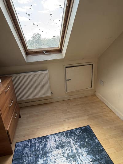 Loft room to let Main Photo