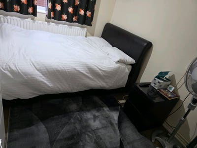 Clean double room Main Photo