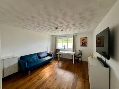 2 Bed Flat - Short Term Lets - Bills Included** Main Photo
