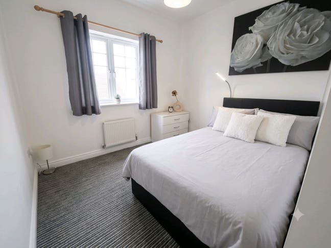 Double Rooms Available in Modern House Main Photo