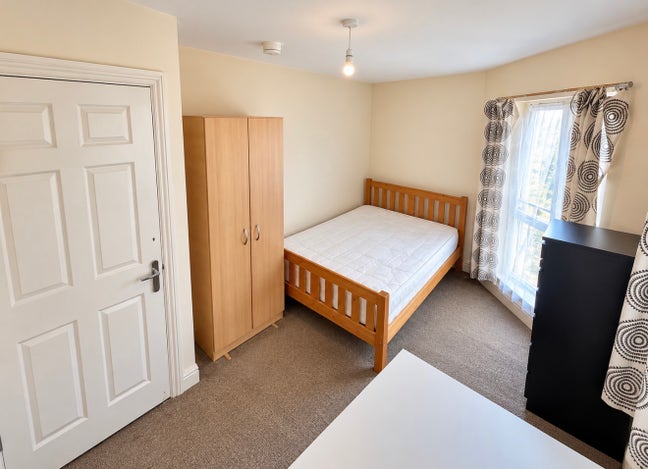 ⭐Bright room I 1 Min Walk To Shadwell Dlr Main Photo