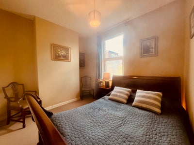 Elegant Double Room | Beautiful Northfields W13 Main Photo