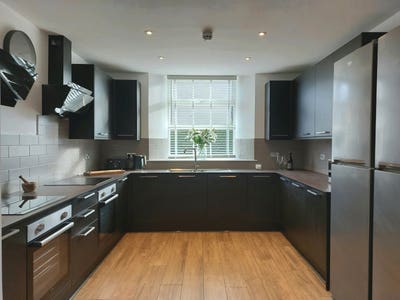 Double En-suite Room With Desk BS15  Main Photo