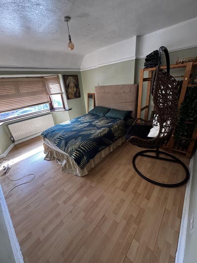 Room Available for Rent Shared Kitchen & Bathroom Main Photo