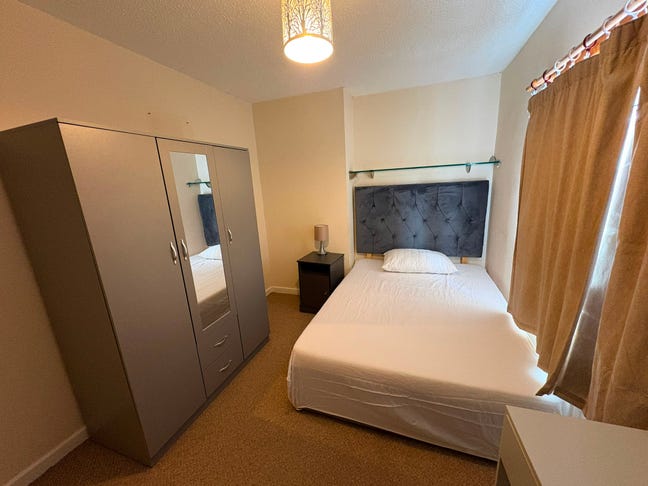 Single and Double Room in a Quiet Area  Main Photo
