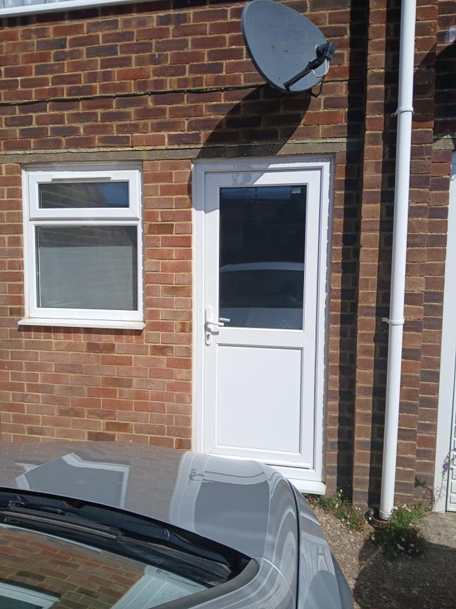 Bright and spacious one bedroom en-suite room  Main Photo