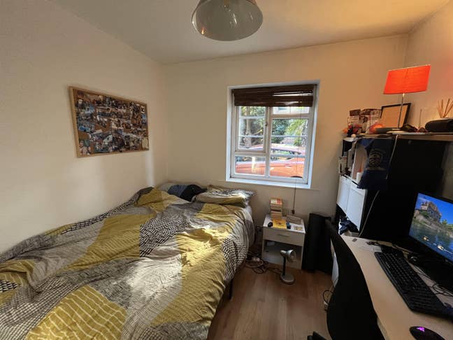 Double room in Didsbury Village, available 20/10 Main Photo